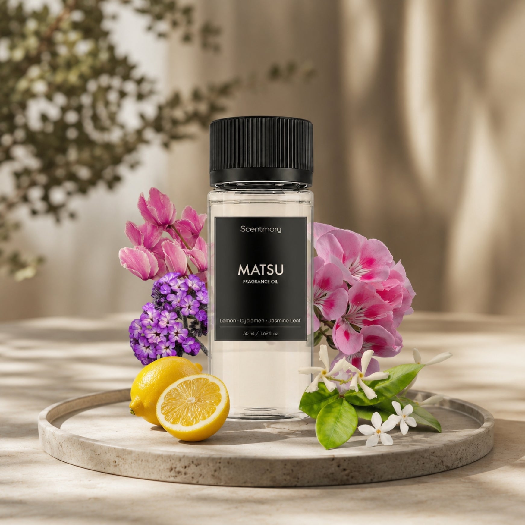 Matsu fragrance oil bottle